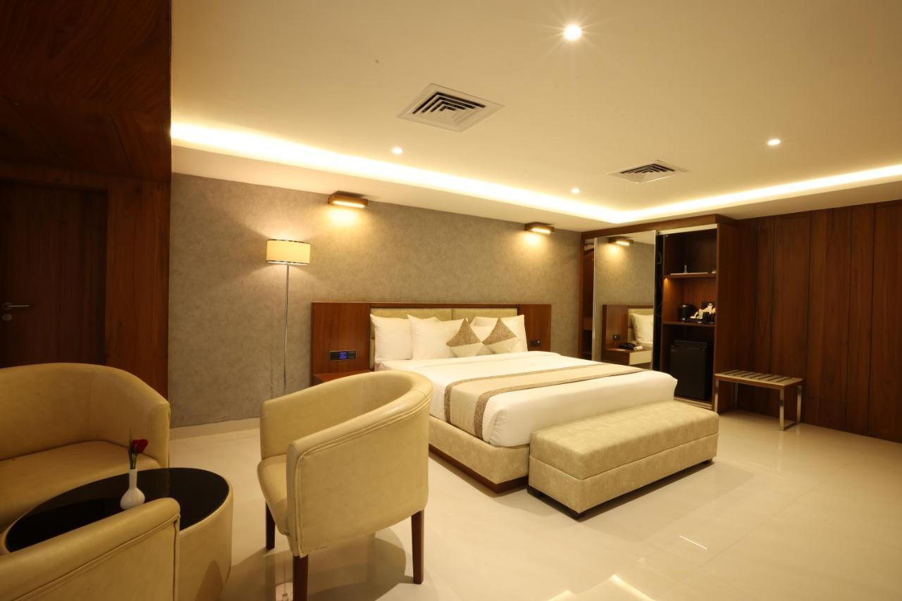 Royal Plaza Suites By Rak Rooms, Mangaluru Εξωτερικό φωτογραφία