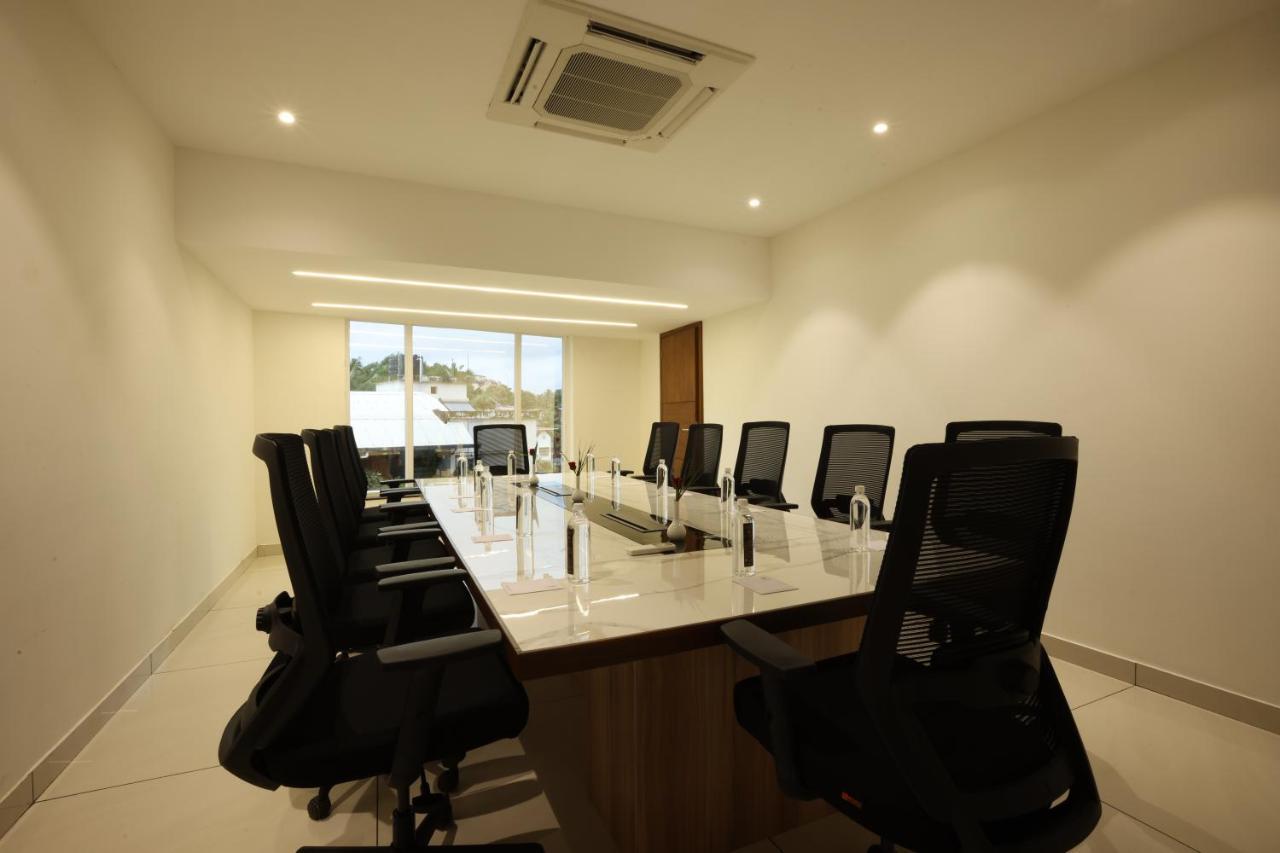 Royal Plaza Suites By Rak Rooms, Mangaluru Εξωτερικό φωτογραφία