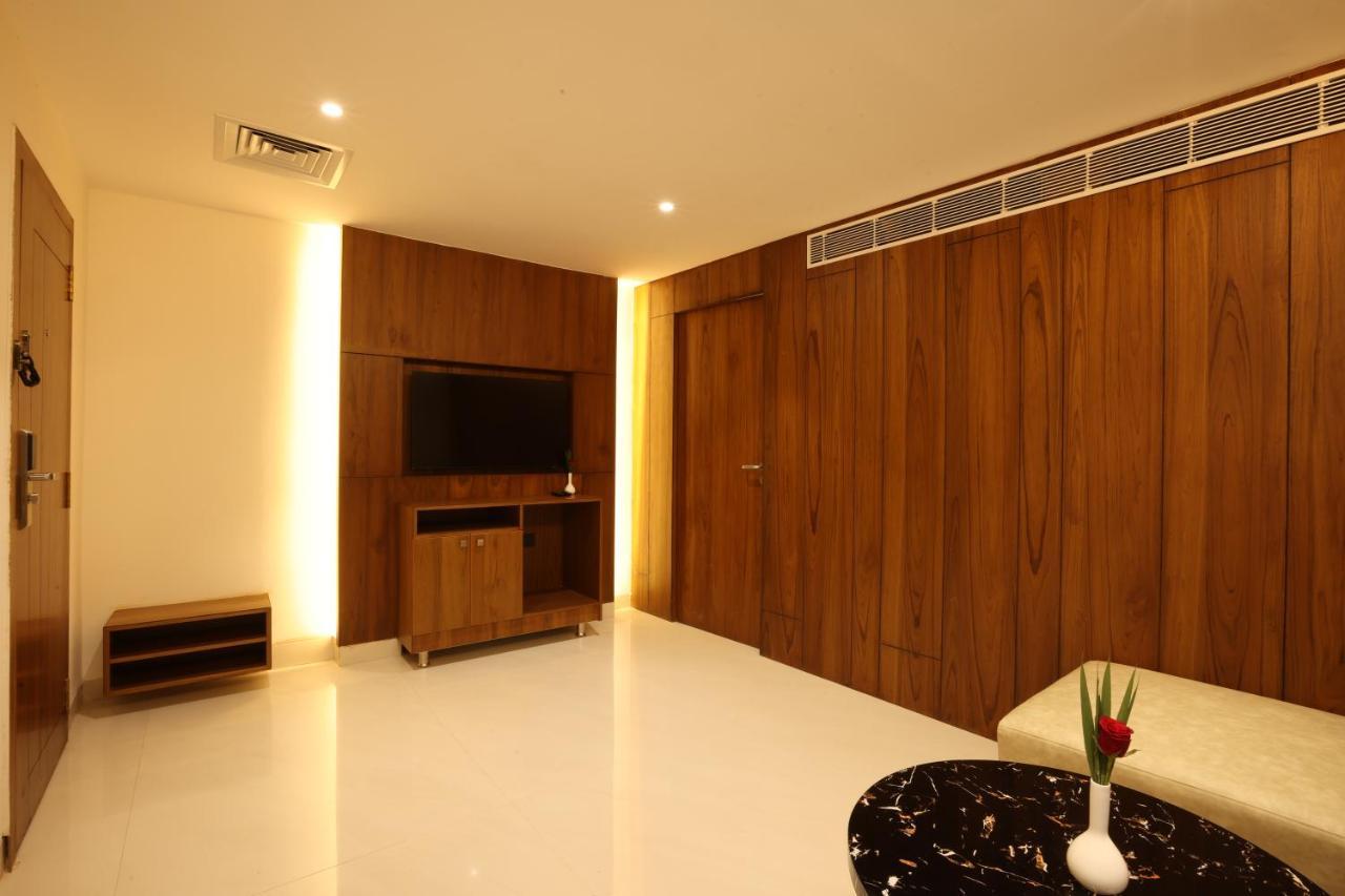 Royal Plaza Suites By Rak Rooms, Mangaluru Εξωτερικό φωτογραφία